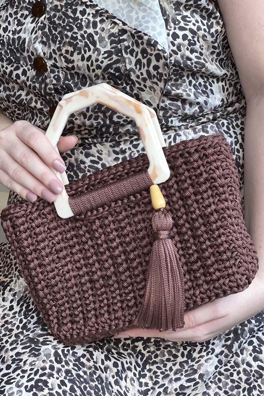 Bolsa de Mão Crochê Alça Acrílico Marrom