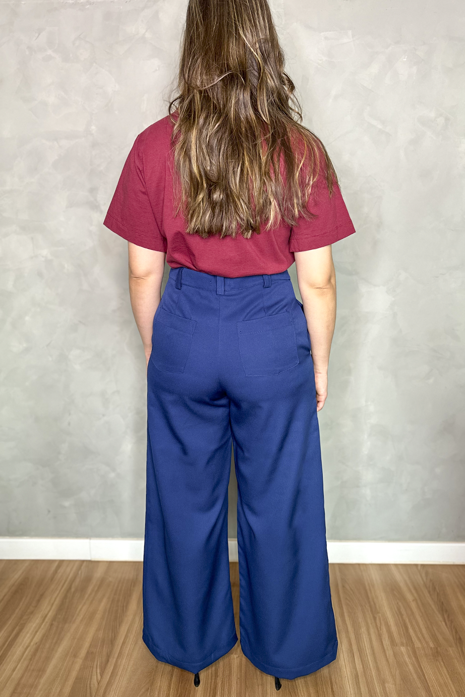 Calça pantalona alfaiataria azul