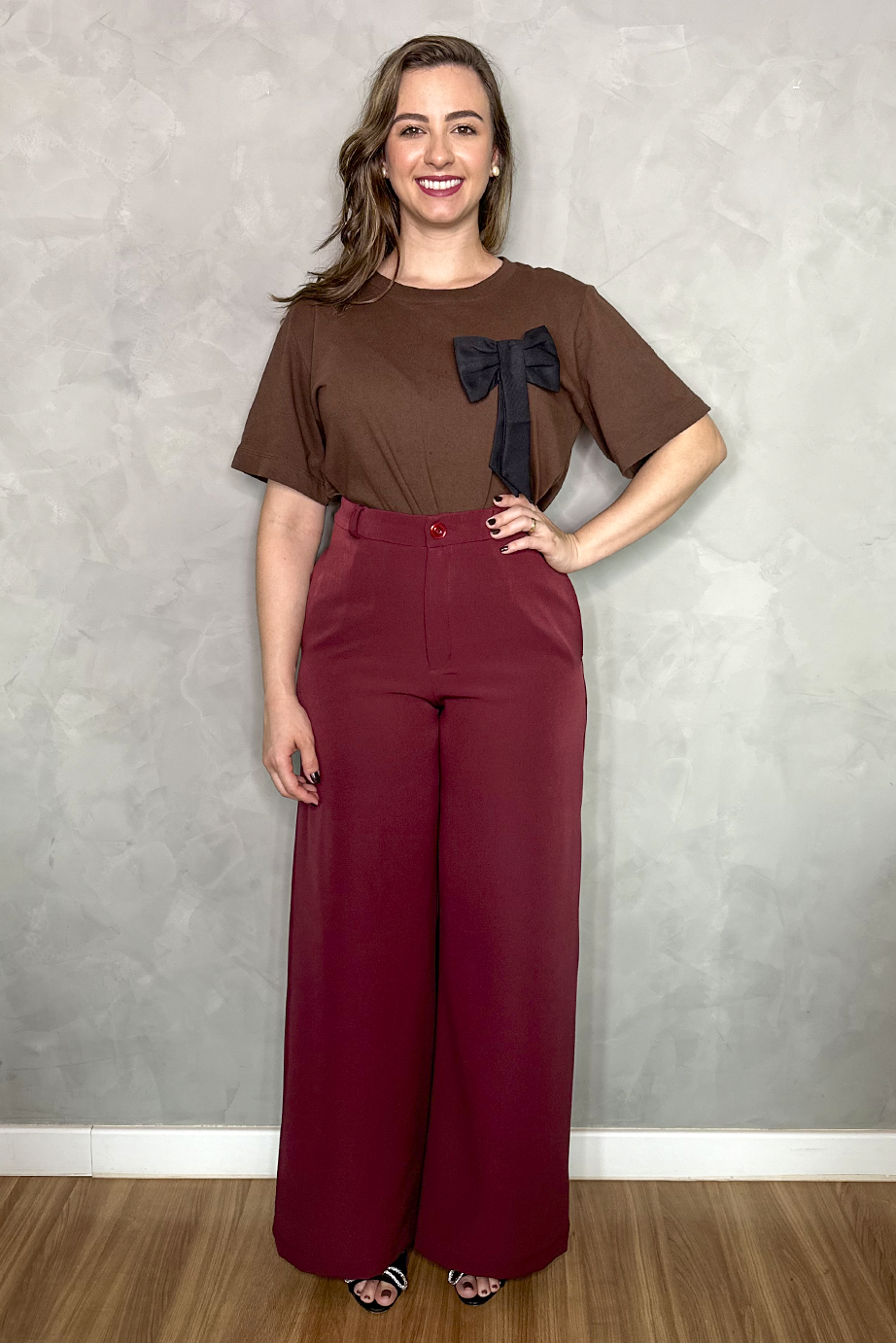 Calça pantalona alfaiataria bordô