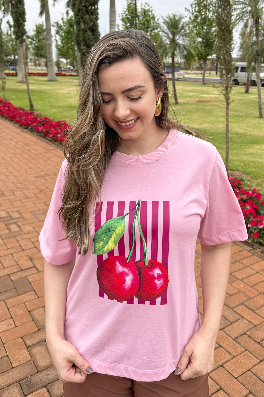 Camiseta malha algodão estampa cereja
