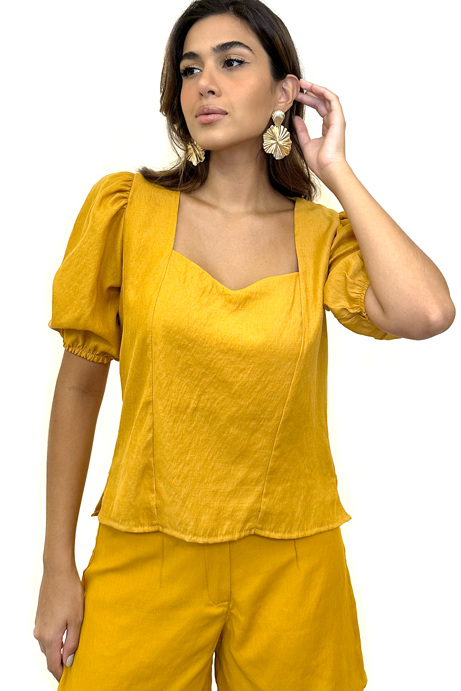 Conjunto verão blusa + shorts amarelo