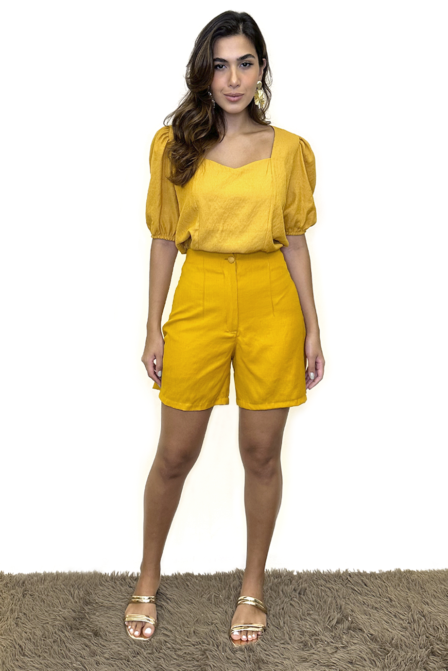 Conjunto verão blusa + shorts amarelo