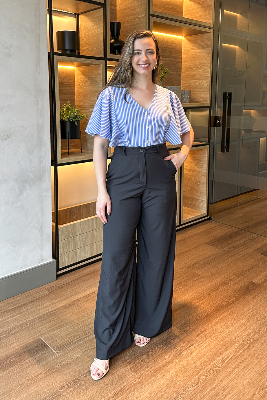 Calça pantalona alfaiataria preta