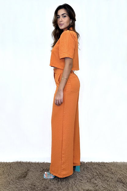 Conjunto alfaiataria Camisa cropped + calça pantalona laranja