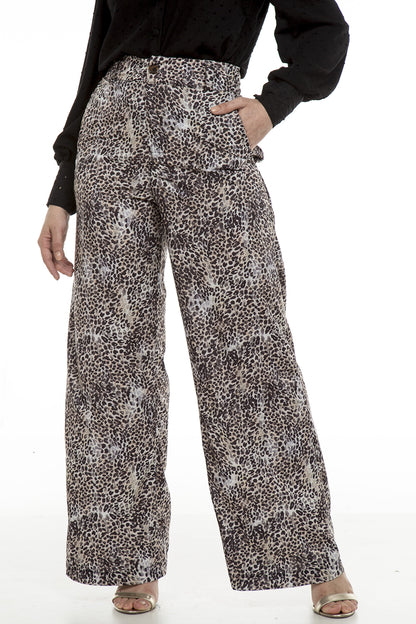 Calça pantalona Onça